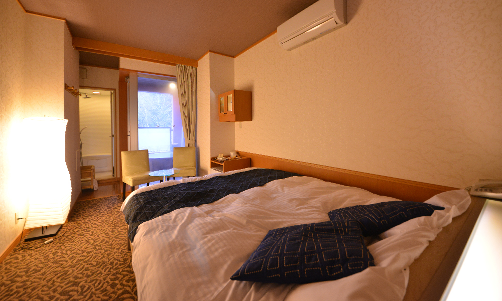 Compact room